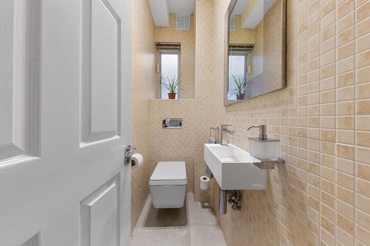 Harrods 2 Bed Lux Flat W/Patio Apartment Londra Exterior foto