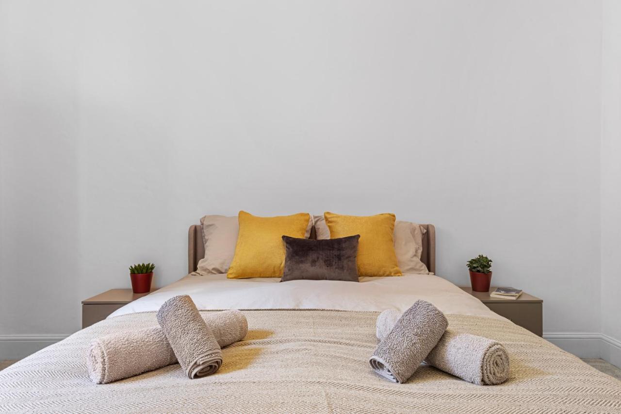 Harrods 2 Bed Lux Flat W/Patio Apartment Londra Exterior foto