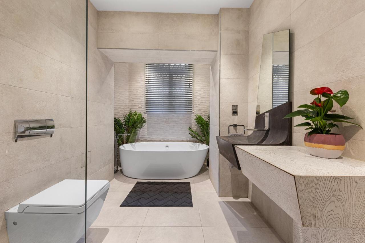 Harrods 2 Bed Lux Flat W/Patio Apartment Londra Exterior foto